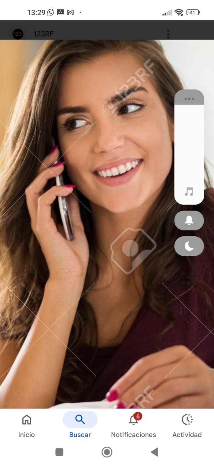 Línea erótica busca telefonistas españolas no es n