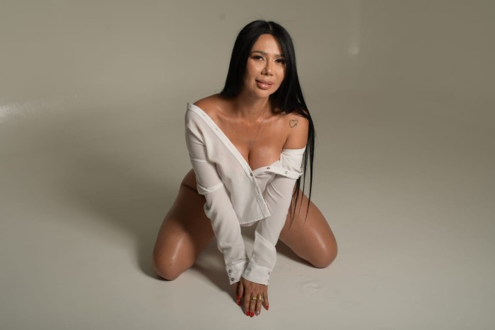 Hermosa morena colombiana