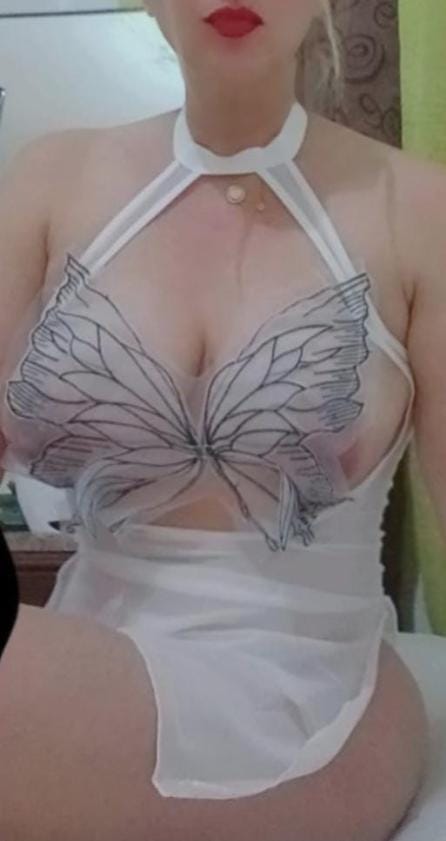 ALIANA  RUBIA SUPER SEXY EN GRANADA