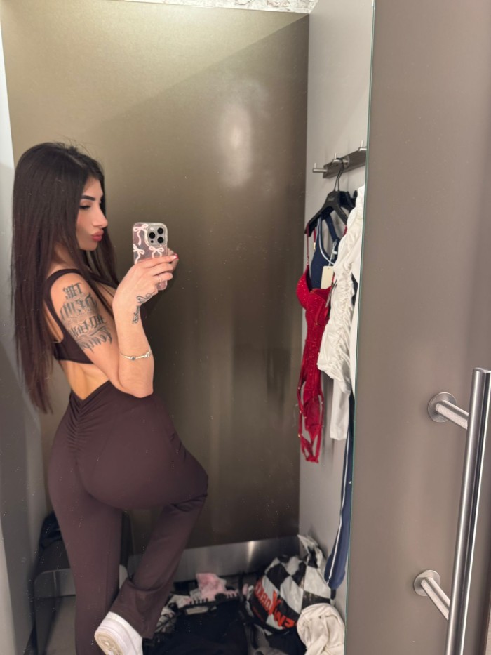 JOVENCITA CALIENTE PARA SALIDAS EN BARCELONA