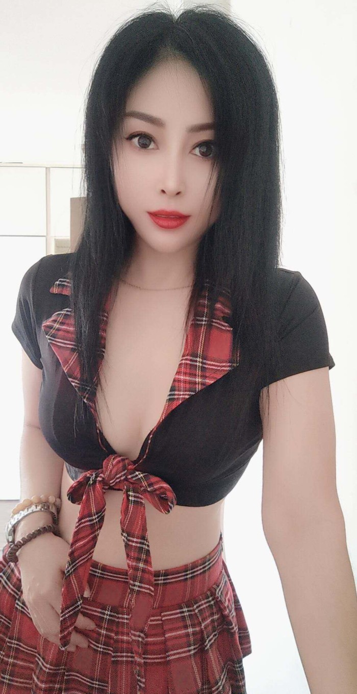 Nueva Chica asiática china cariñosa guapísima