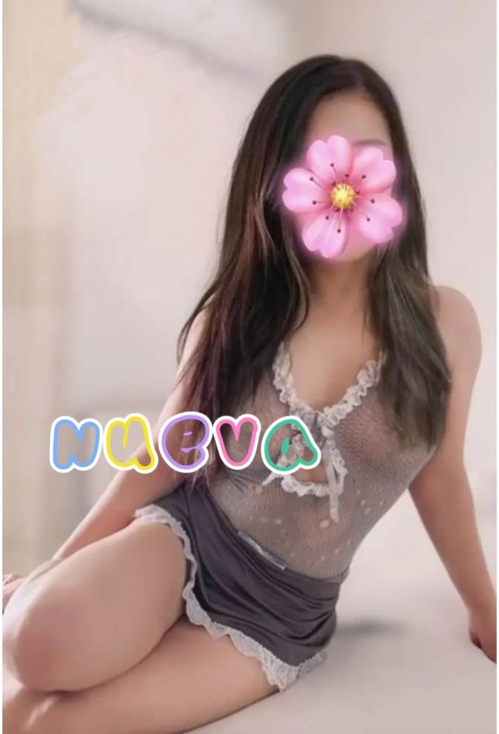 Nueva Chica asiática china cariñosa guapísima
