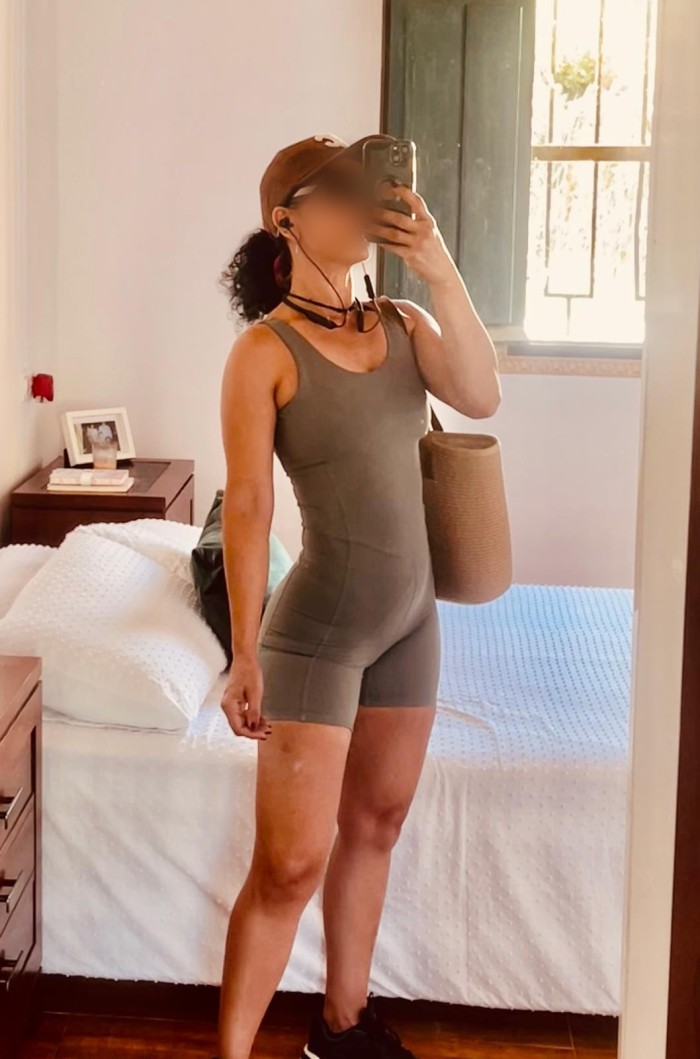 Morena cuerpo de gimnasio, salidas económicas