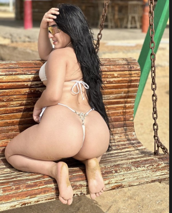 Juguetona y fantasiosa Mahón jovencita chochito mojado y apretado