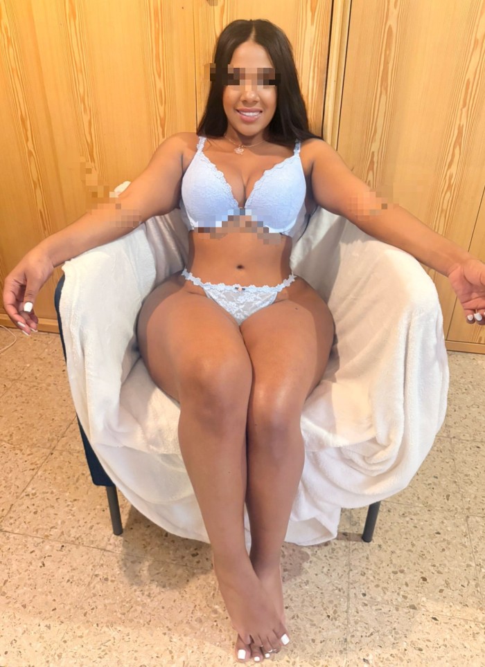 Hola soy chanel  espero verte pronto