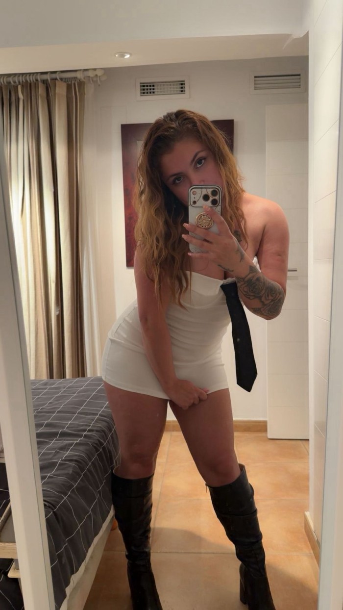 QUIERO UNA RATO MUY ARDIENTE