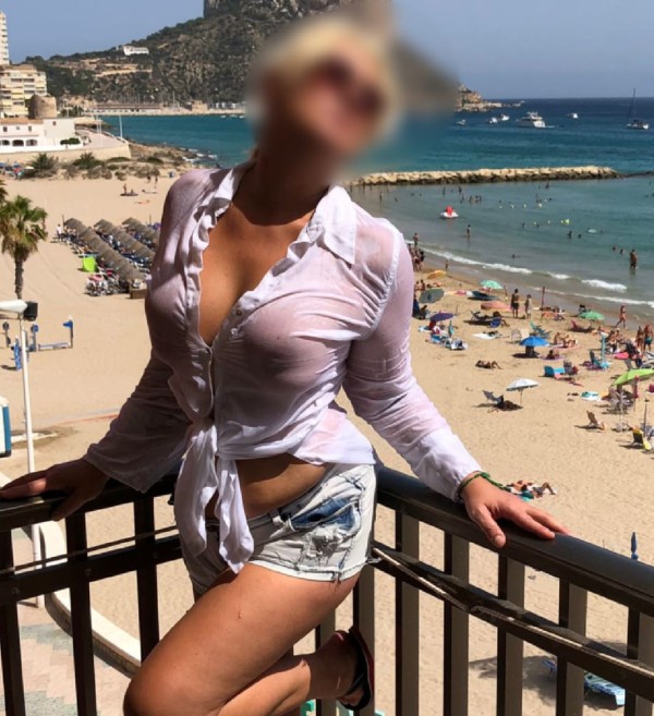 RUBIA MUY AMOROSA, TODO PARA TI SOLO UNOS DIAS EN CALPE