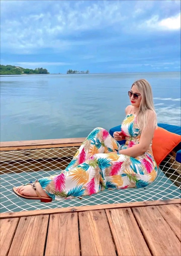 Tyfany fiestera Morbosa y morreadora