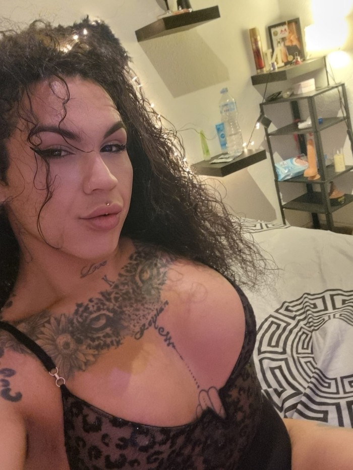 TRANS FIESTERA CON GANAS DE PLACER IBIZA NOVEDAD