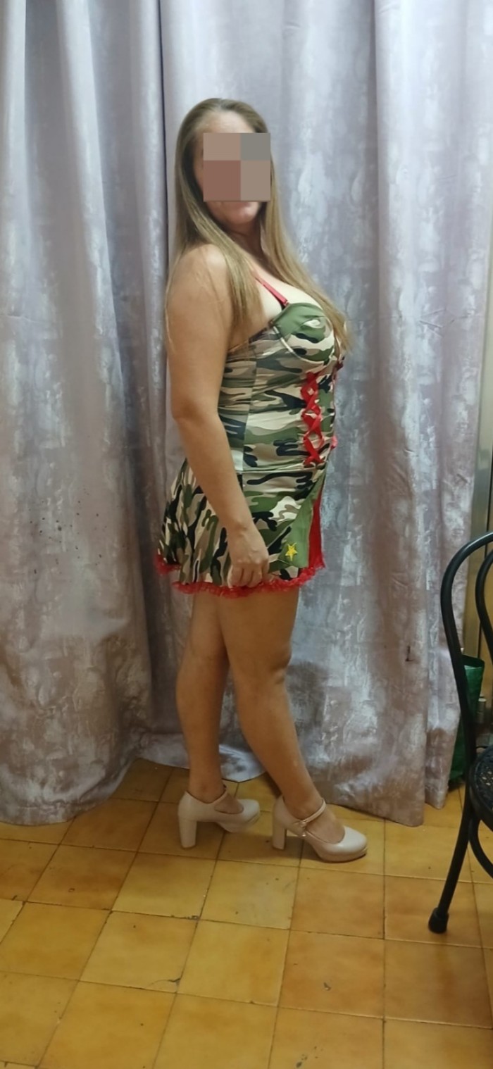 ARDIENTE SENSUAL COMPLACIENTE BUENA AMANTE