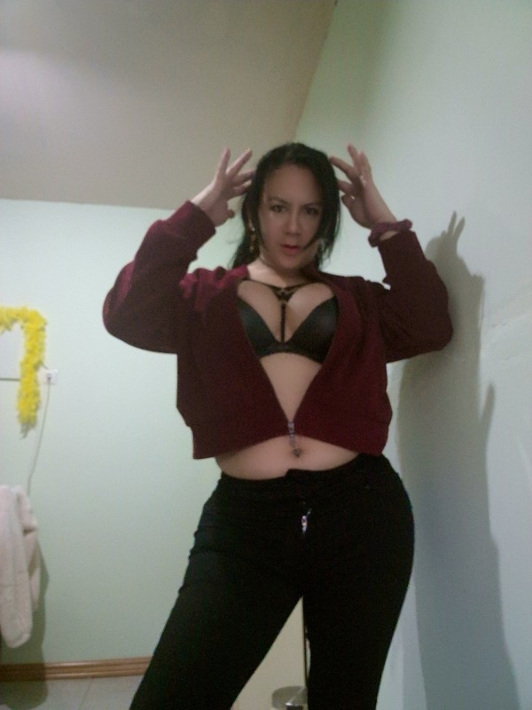 BUSCO PERRAS SUMISAS  FANTASIAS A TOPE.