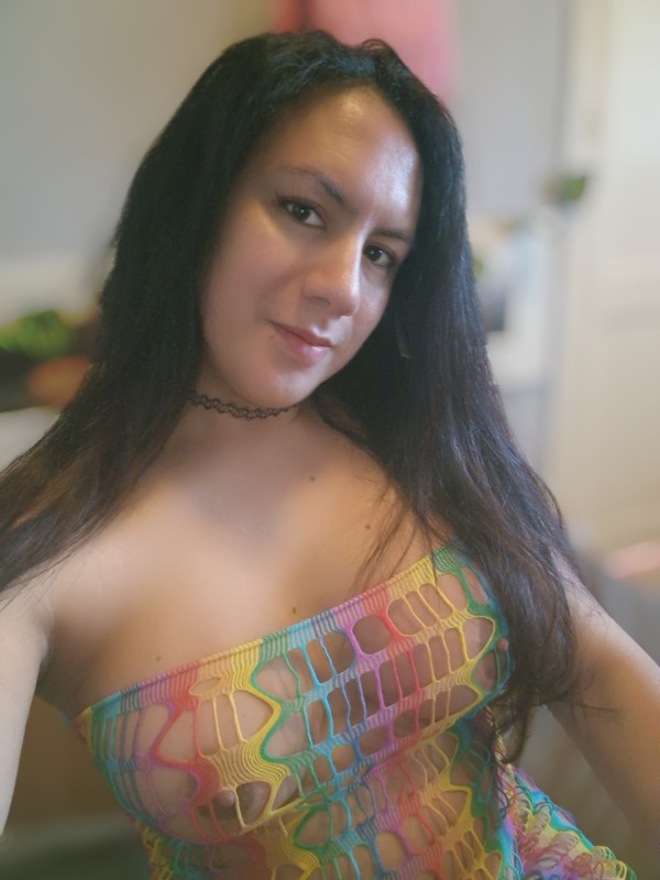 BUSCO PERRAS SUMISAS  FANTASIAS A TOPE.