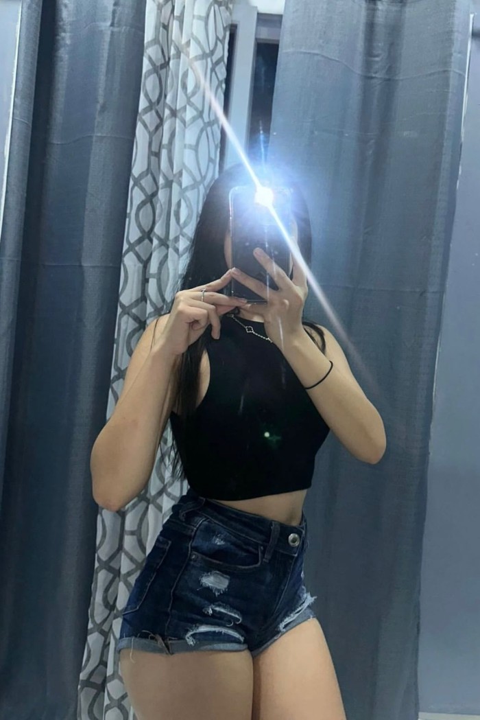 Joven encantadora, cariñosa y dulce.