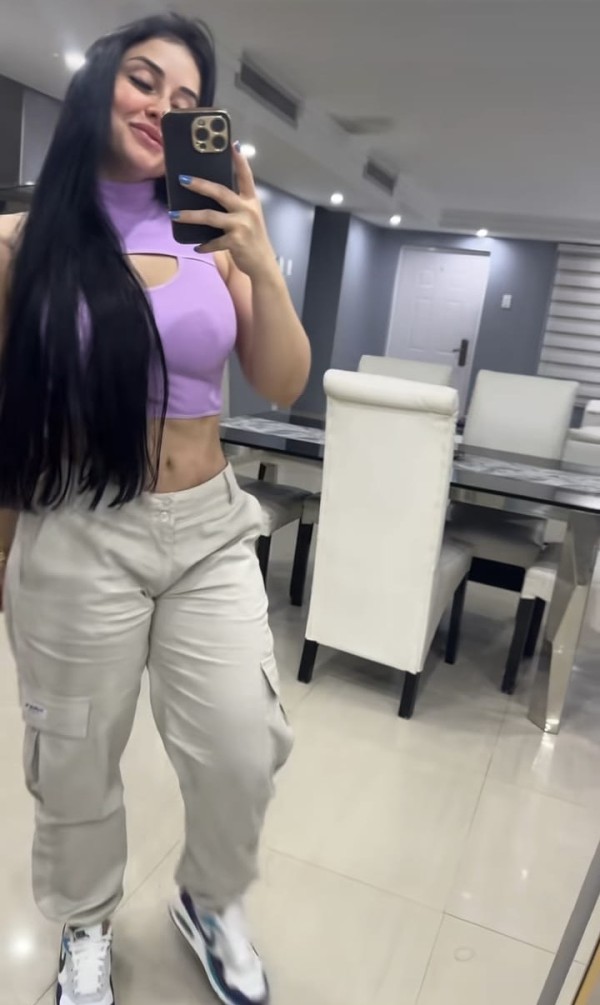 novedad Exótica Pelinegra