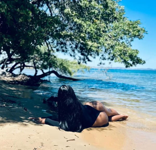 ANTES MONJA AHORA PUTA