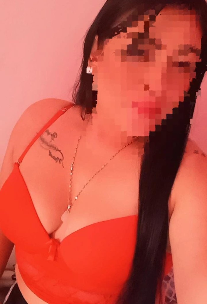 Karol hermosa mujer