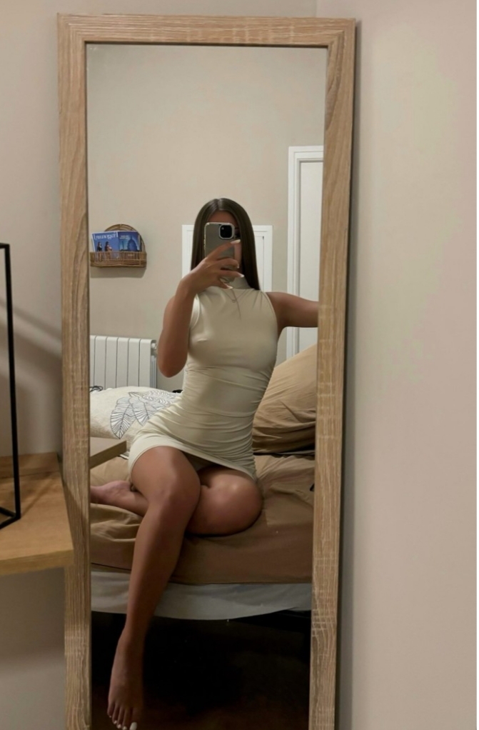 Cintia / 19 años / Española