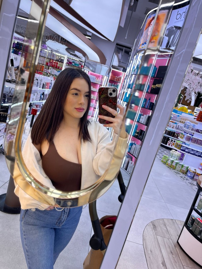 SOY ADELA TU NIÑA OBEDIENTE SOLO HOY! SOLO HOY! SOLO HOY!