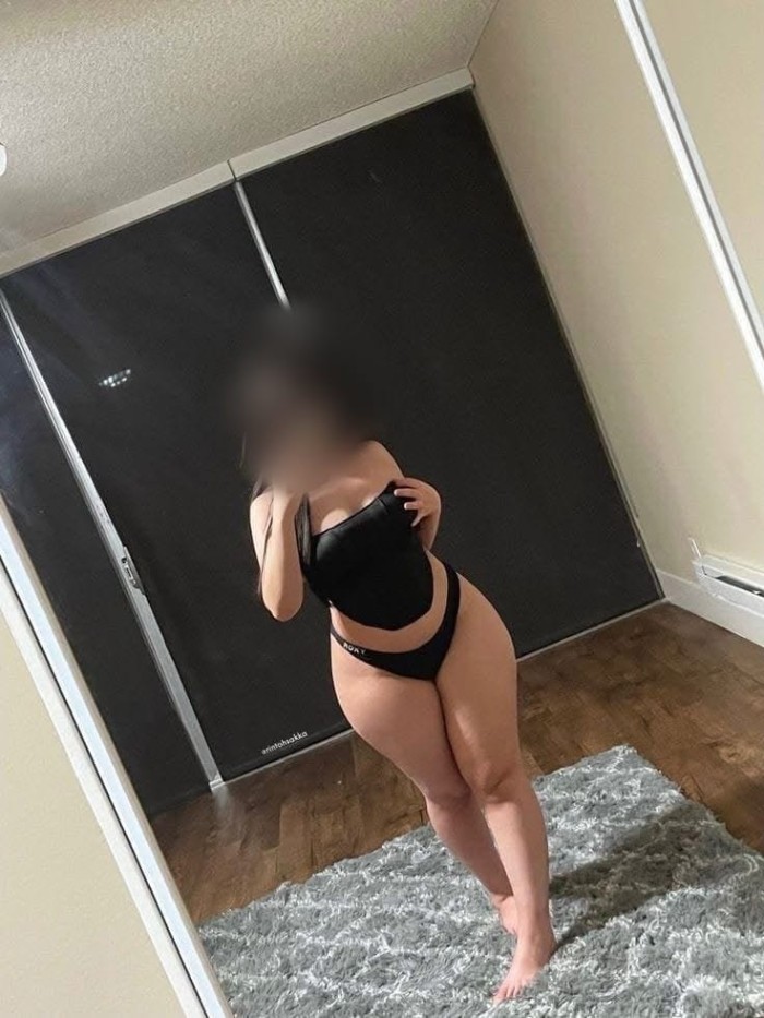 BOMBA SENSUAL FIESTERA CACHONDA 24 HORAS