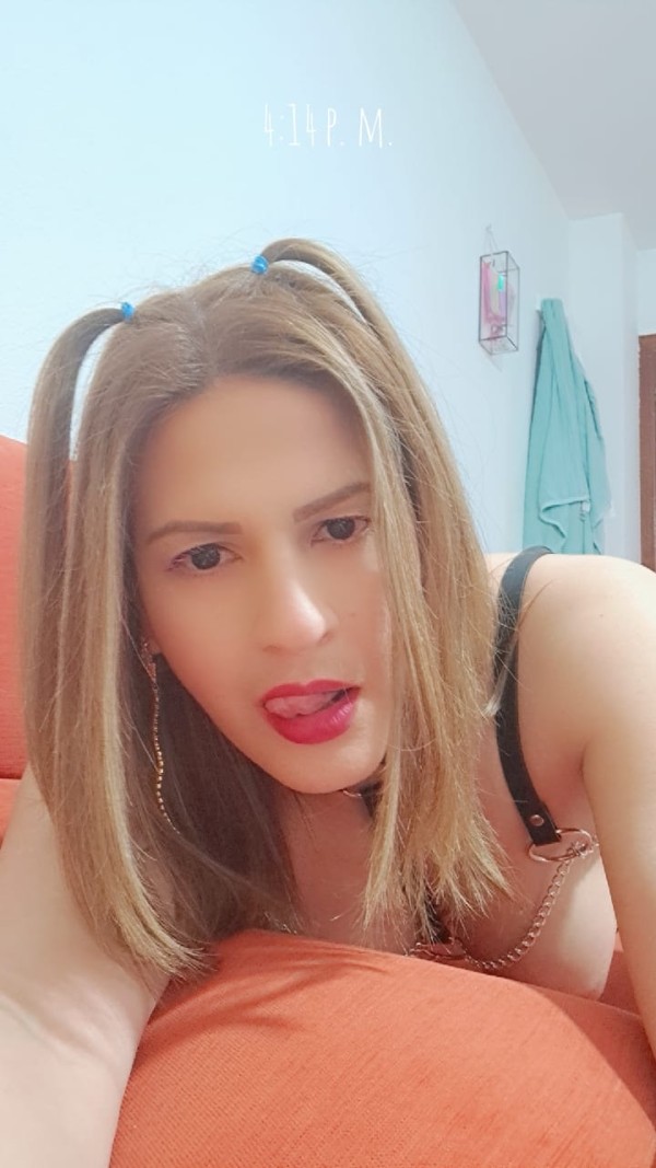 Hola guapo mi suave piel blanca es suave como mis lindo labios de miel