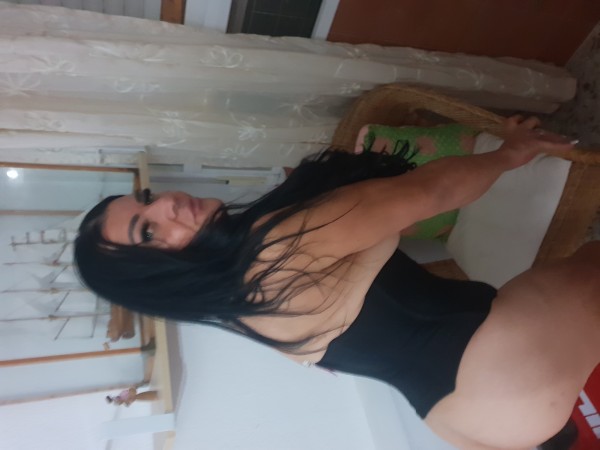 Valeria transexual hago videollamadas y salidas ve