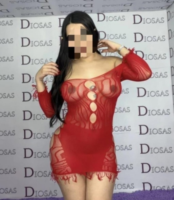 Hermosas chicas en la Rambla ! 2 amiguitas