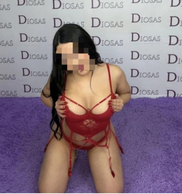 Hermosas chicas en la Rambla ! 2 amiguitas