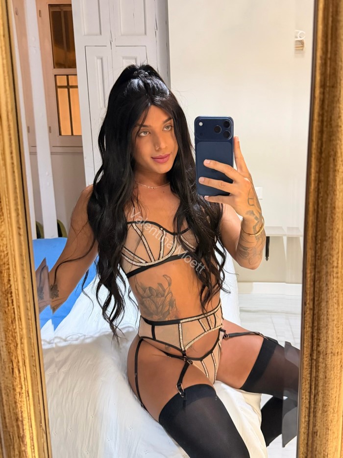 NOVEDAD EN TU SITIO IMPLICADA Y MUY HOT