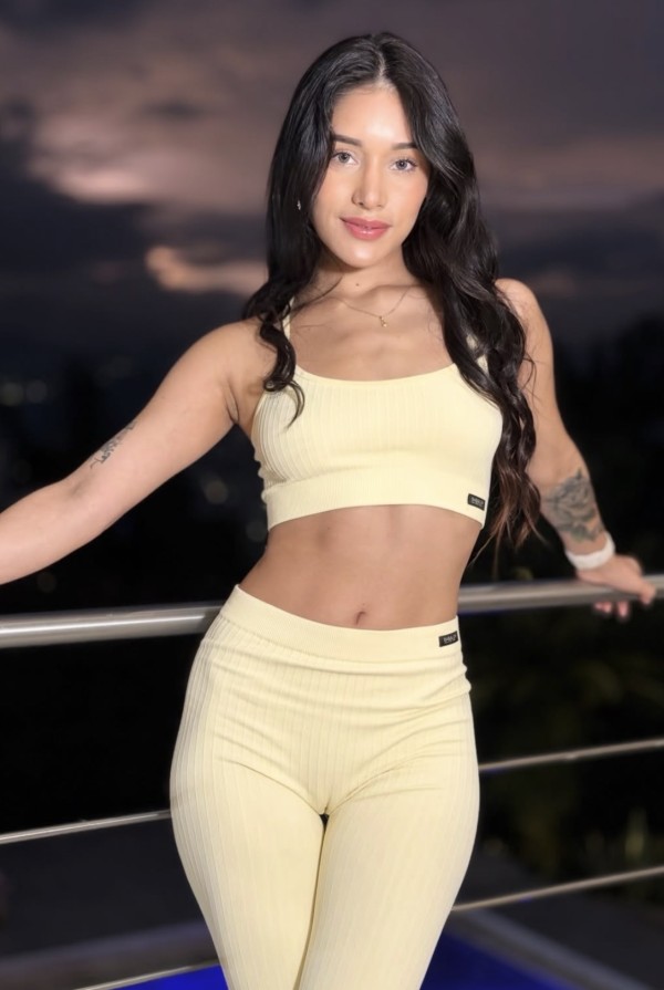 Hermosa Colombiana recién llegada a tu ciudad dispo 24/7