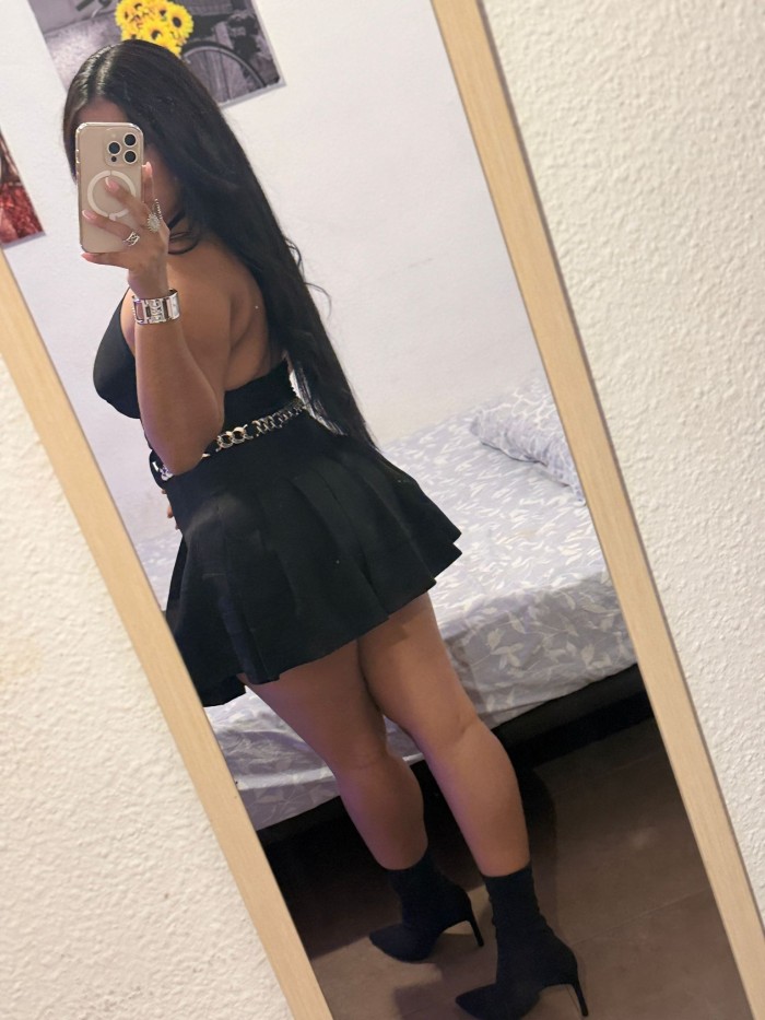 JOVENCITA PICANTE MORBOSA Y SEXY