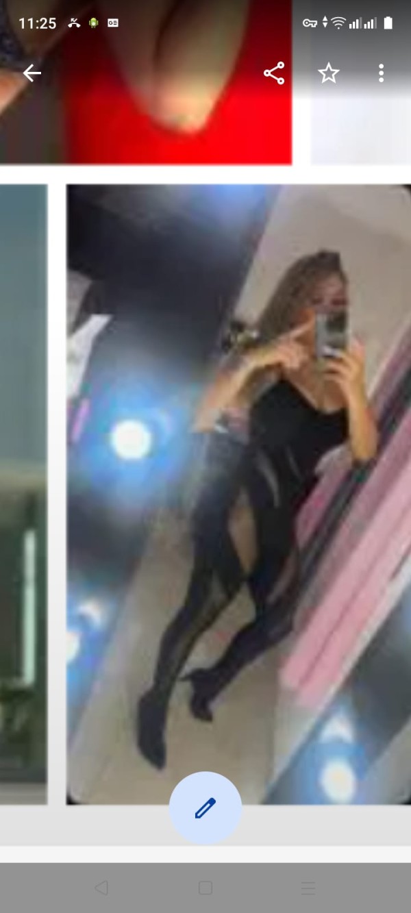 Bella rubia atractiva todos los servicios a tope