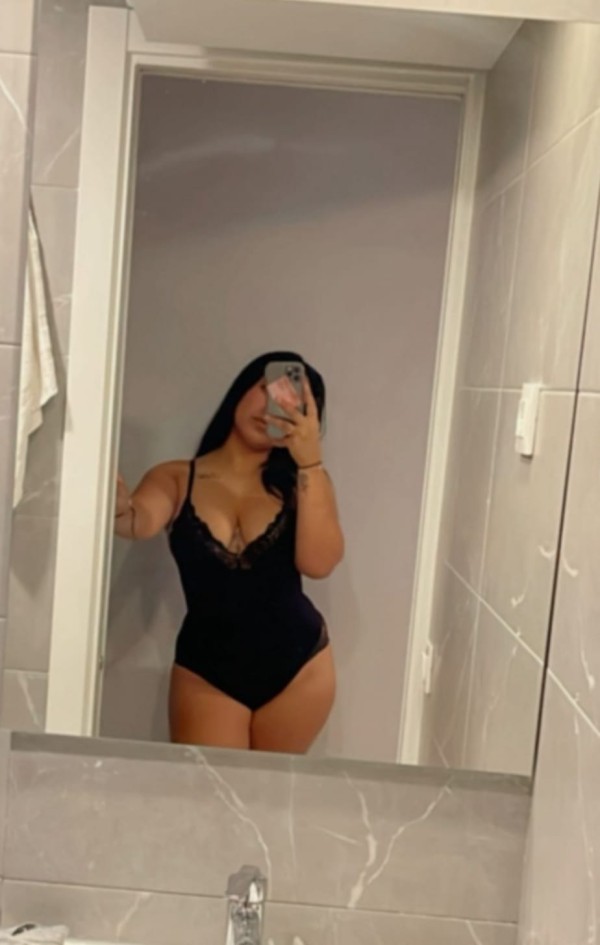 Latina caliente en Lugones