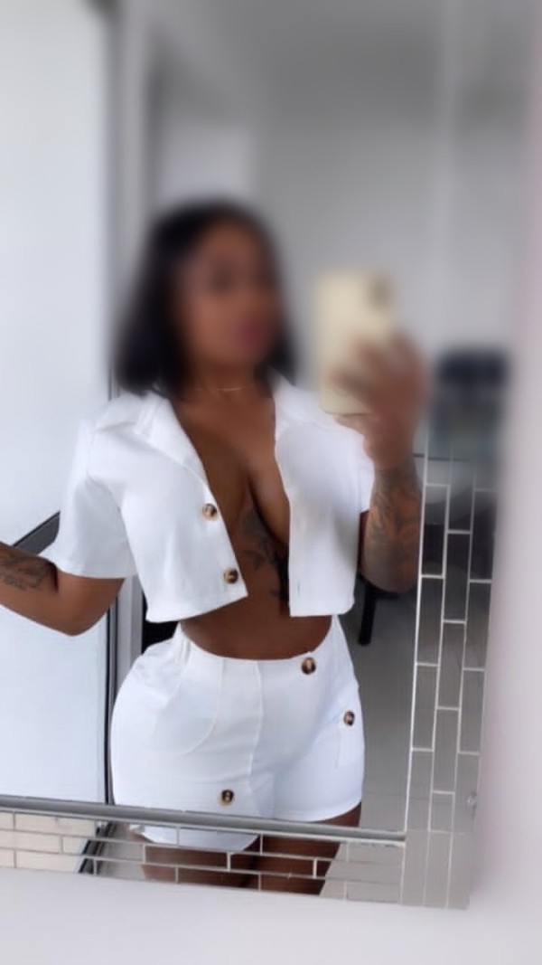 Melanie Fiestera y Divertida Mulata!!