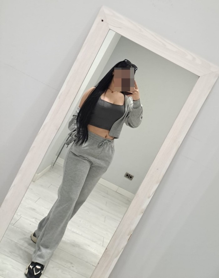 ARDIENTE FIESTERA ESCORT DE LUJO EN GRANADA