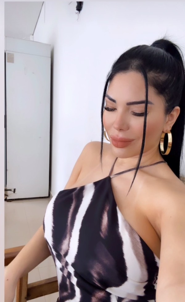 Diosa del francés y beso negro