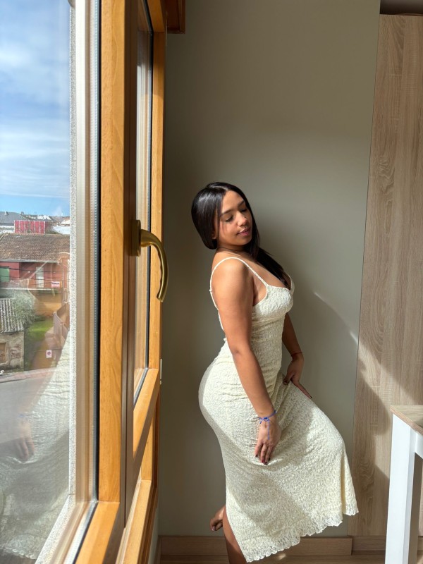 UNA SEXY Y BELLA MORENA 641079140