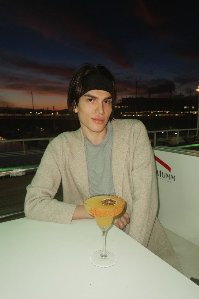 Hermoso modelo Colombiano encantador y divertido