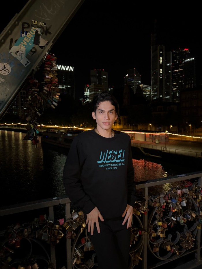 Hermoso modelo Colombiano encantador y divertido