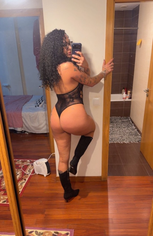 brasileña guapa y cachonda fotos reales