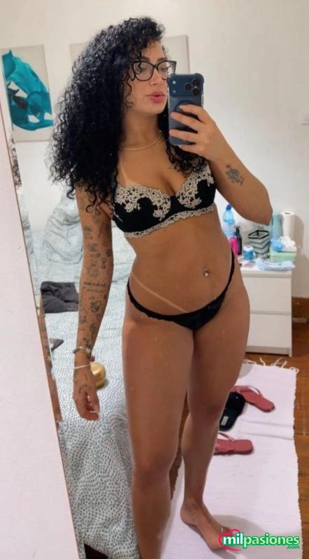 Mujer en torremolinos guapa y atractiva una diosa cachonda y caliente