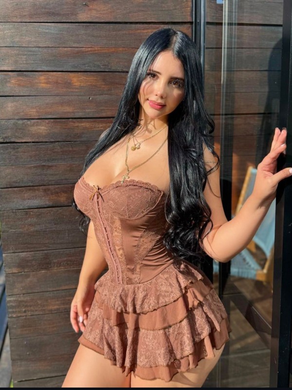 TE LA CHUPO A PELO SIN LÍMITES NINGUNO