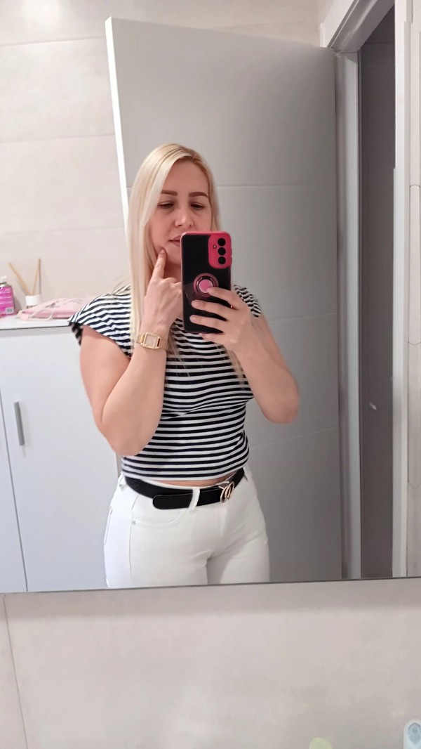 Gaby, hermosa rubia muy complaciente