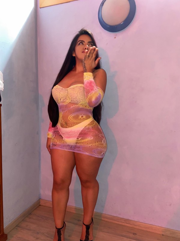 Ven y cómete mi rico coño