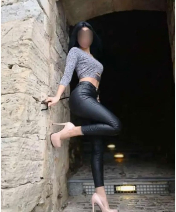 HERMOSA, INDEPENDIENTE,FESTERA, CARINOSA…SAN PEDRO DE ALCÁNTARA DISCRETA