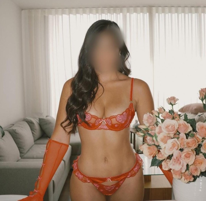 EN LUCENA ESPECTACULAR MUJER ARDIENTE E IMPLICADA