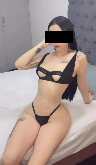 LATINA NUEVA EN LA ZONA , CON EL COÑO BIEN APRETAD