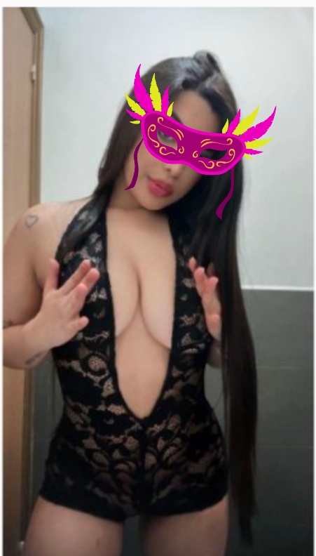 LA REINA DEL GRIEGO MORBOSA PECHUGONA ATREVETE