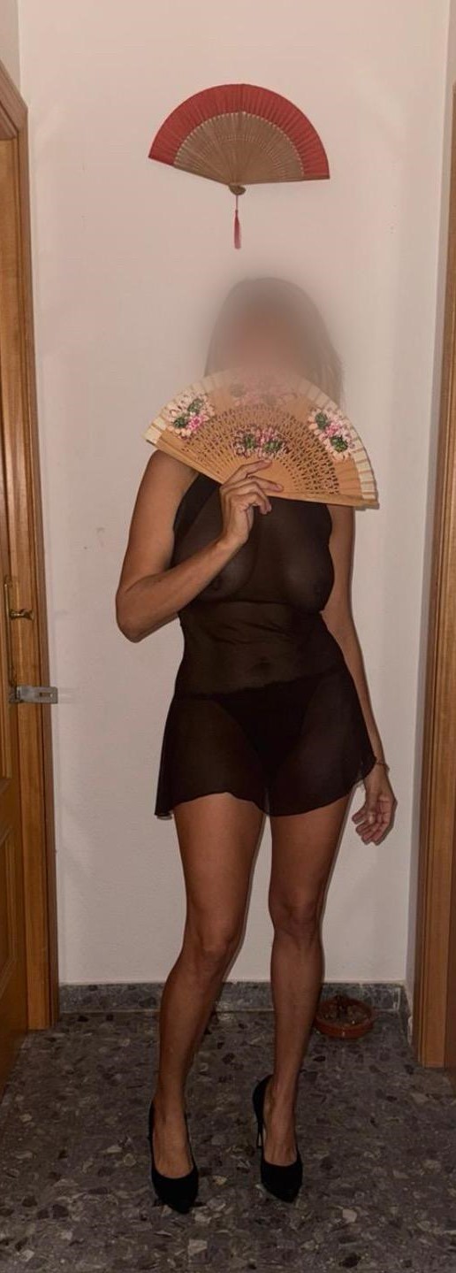 JULIA 34 años, TREMENDAMENTE SENSUAL Y PASIONAL…!!!