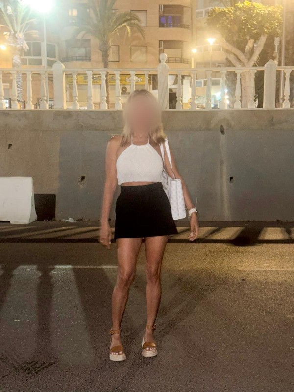 JULIA 34 años, TREMENDAMENTE SENSUAL Y PASIONAL…!!!