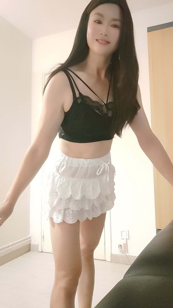 Chicas Asiáticas Orientales en Madrid Centro